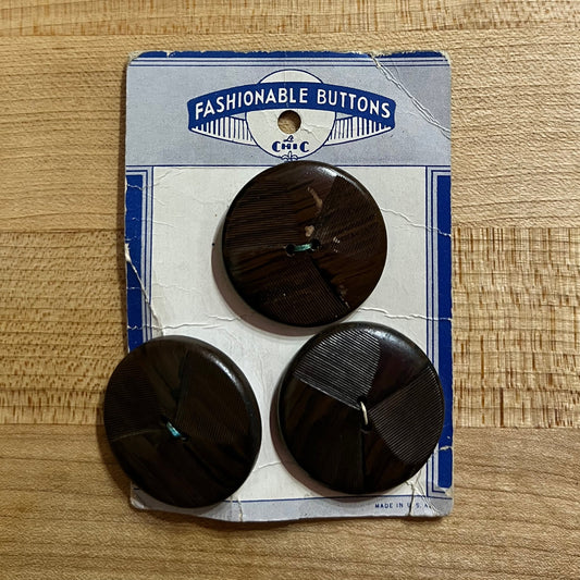 Vintage Buttons by Le Chic - set of 4 - brown - 2 sizes